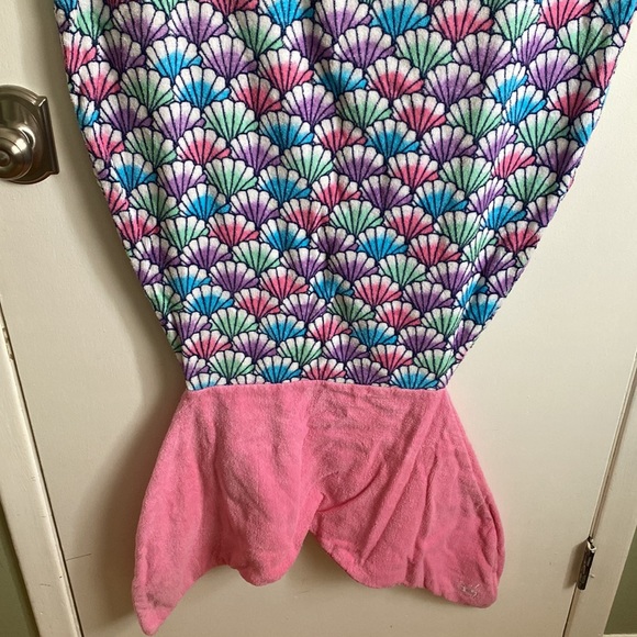 Justice mermaid tail beach towel - Picture 3 of 11